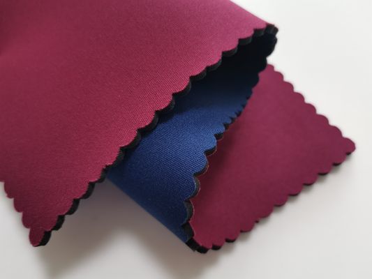 Het geperforeerde Tweezijdige gebruik van Drysuit van de Neopreenstof Blad Versterkte