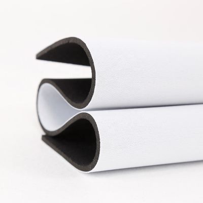 Het duidelijke de Stoffenblad van het Polyester Witte Neopreen maakt 135*330cm Grootte waterdicht